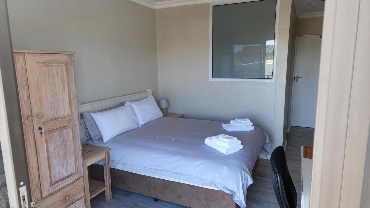 Stonehouse On Main Hotel Struisbaai Luaran gambar