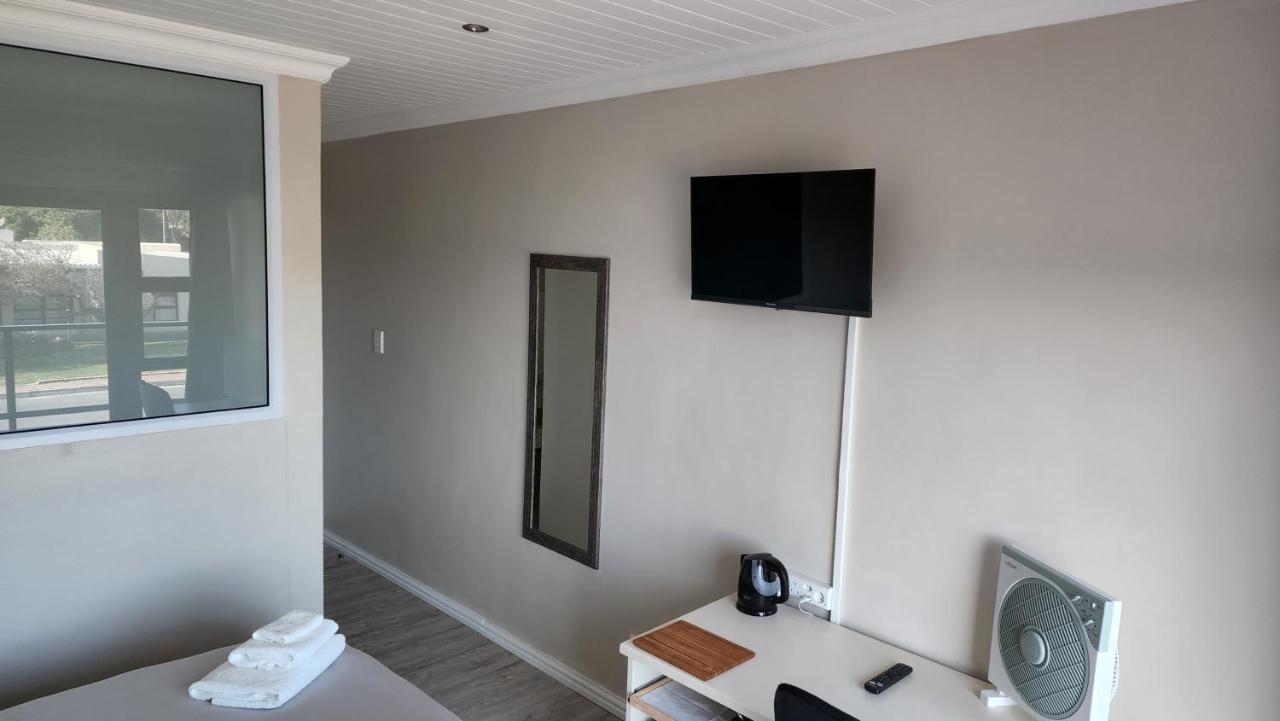 Stonehouse On Main Hotel Struisbaai Luaran gambar