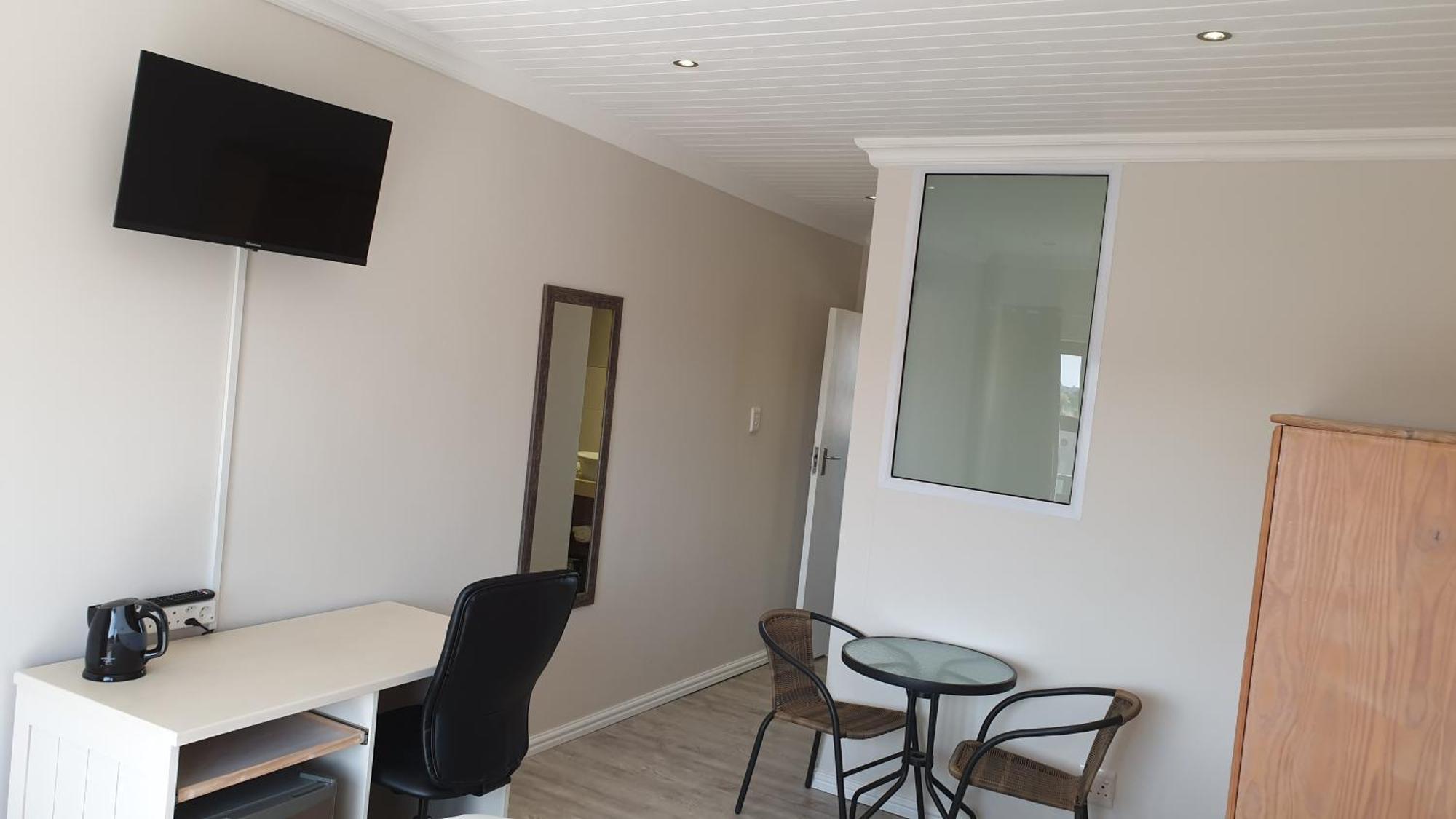 Stonehouse On Main Hotel Struisbaai Bilik gambar