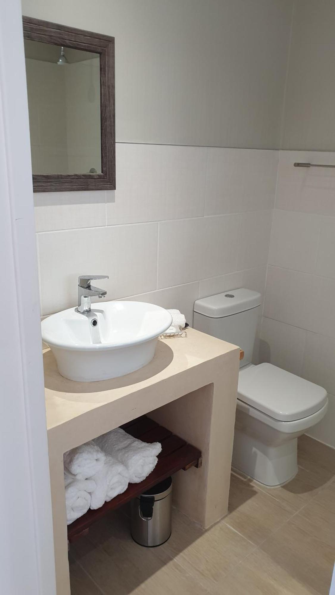 Stonehouse On Main Hotel Struisbaai Bilik gambar