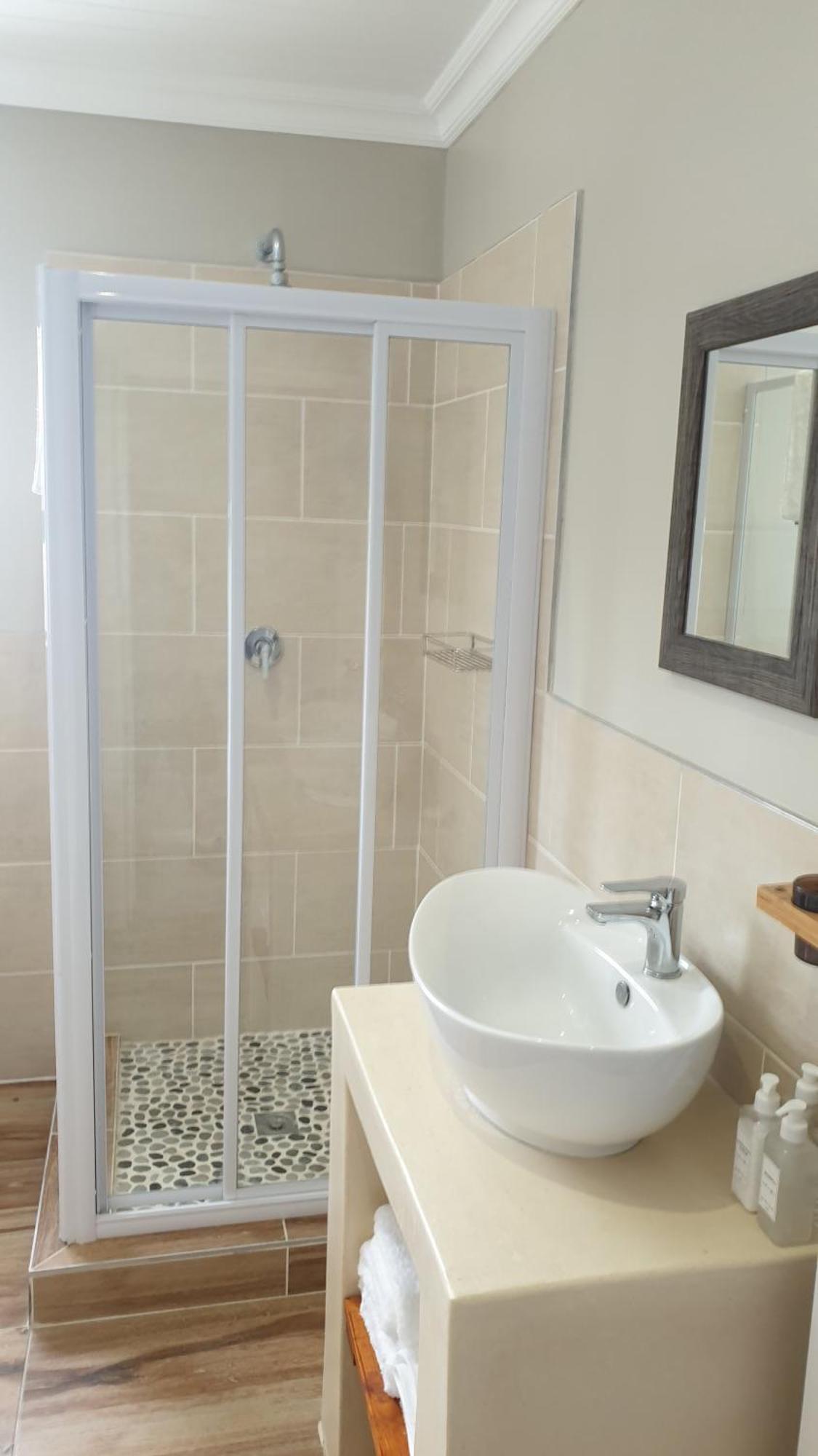 Stonehouse On Main Hotel Struisbaai Bilik gambar